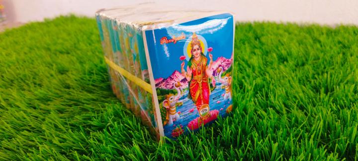 4” LAKSHMI CRACKERS